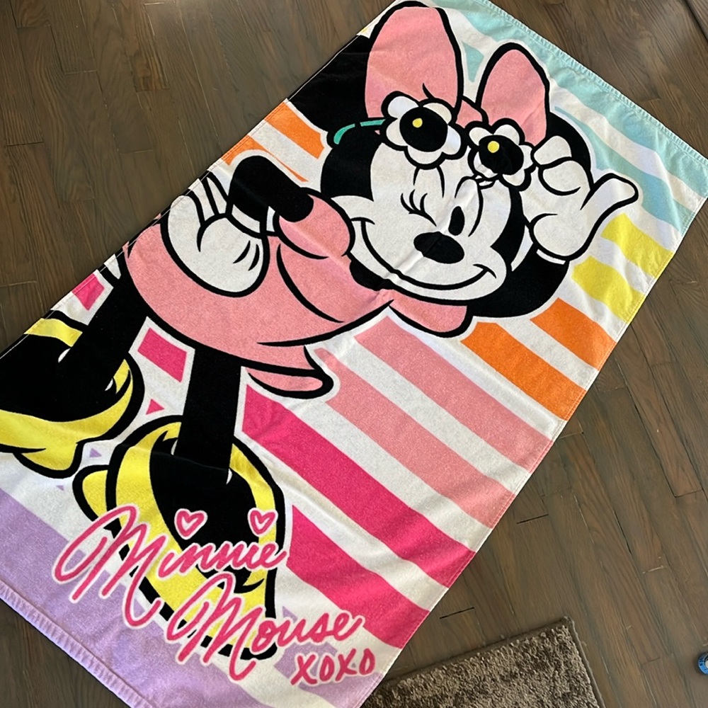 Disney Minnie Mouse Beach Towel 29”x59”